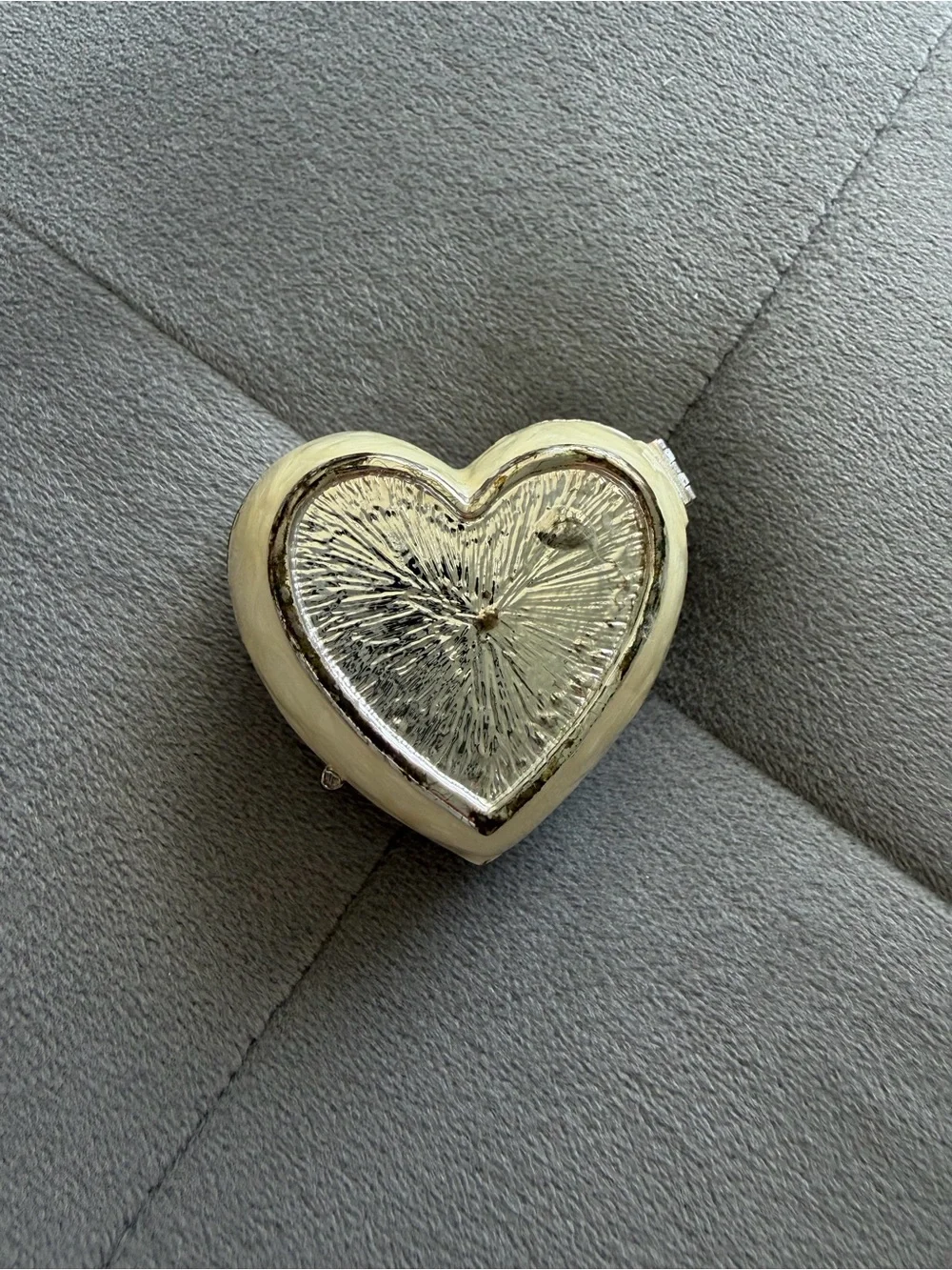 Vintage Crystal Heart Trinket Box - Silver Sparkle